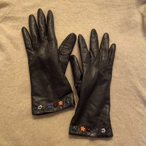 Genuine leather super soft cashmere lined 7.5 gloves beaded black